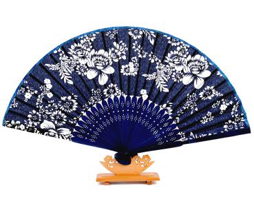 Handfächer in Blau-Weiß