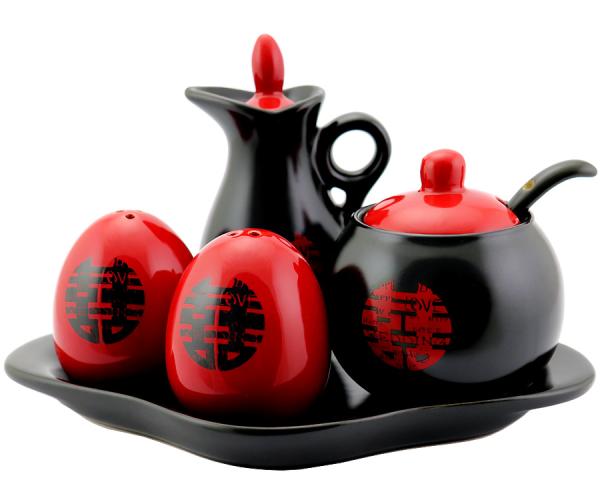 Gewürz- und Saucen-Set, Rot & Schwarz Gewürz- und Saucen-Set, Rot & Schwarz